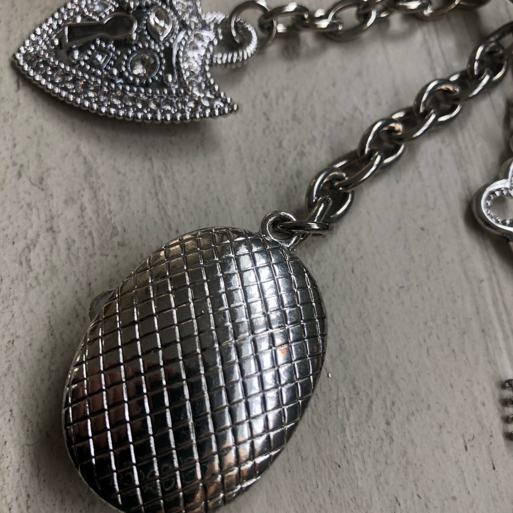 Spring Street ..... key chain - Picture 11 of 16